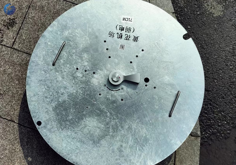 智能电子锁井盖安装3 智能电子锁井盖安装3