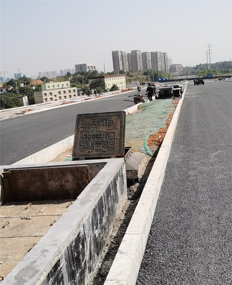 csgo电竞比分网智能综合管廊智能井盖又出现在这百年工程上