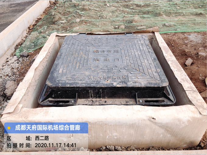 逃生口盖板现场